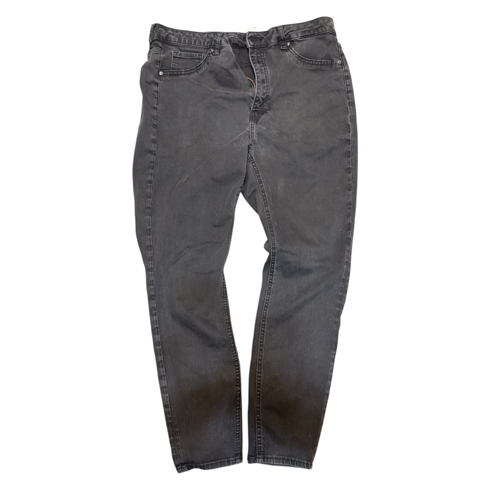 Woman’s Black Wash Jeans